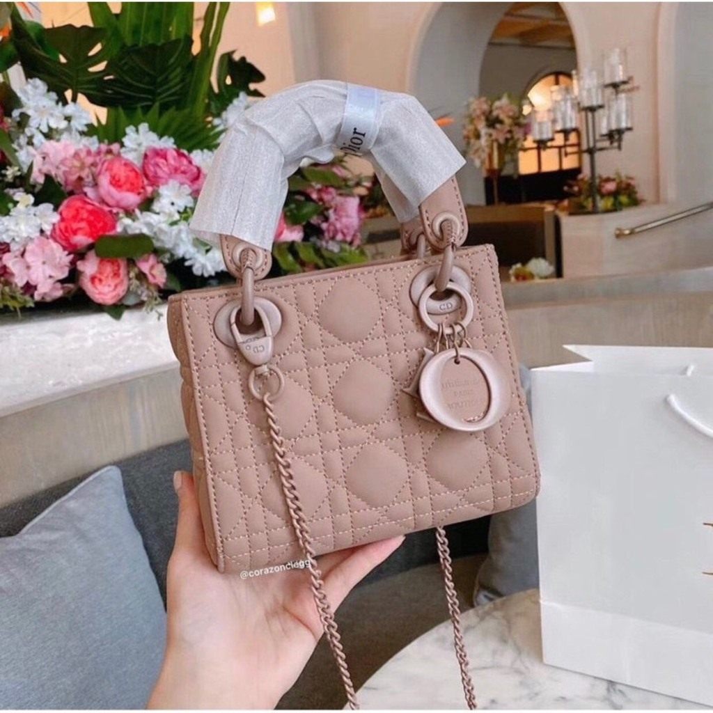 Túi Xách Tay Dior Mini Lady Dior Bag Blush Cannage Lambskin Màu Hồng Pastel Túi Xách Tay Dior Mini Lady Dior Bag Blush Cannage Lambskin Màu Hồng Pastel